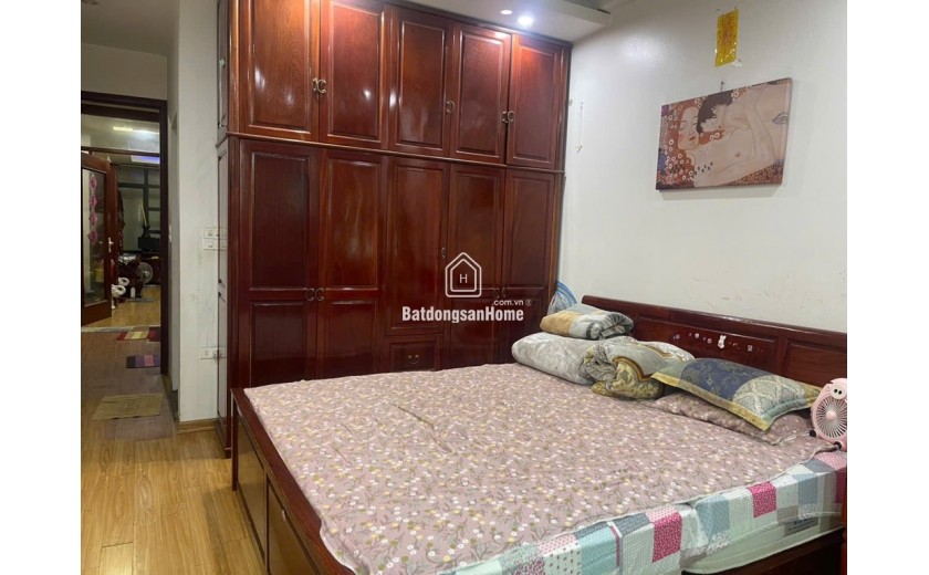 Bán nhà đẹp Ngọc Thuỵ- 52m - 5 tầng- Oto- không quy hoạch- ô chờ thang máy- 9 tỷ (Thương lượng)